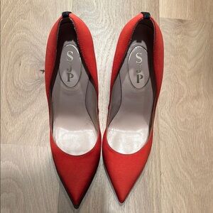 Women's Red Pointed Toe Heels